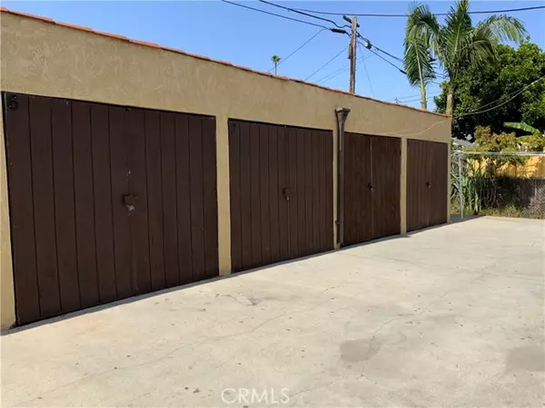 Wilmington (los Angeles), CA 90744,329 W Ross Place
