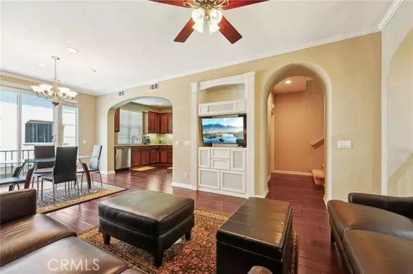 Corona, CA 92883,4437 Owens Street #104