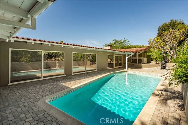 Palos Verdes Estates, CA 90274,360 Via Almar