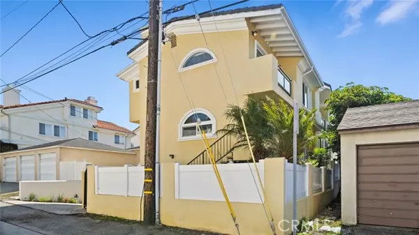 Redondo Beach, CA 90277,521 Avenue C #B
