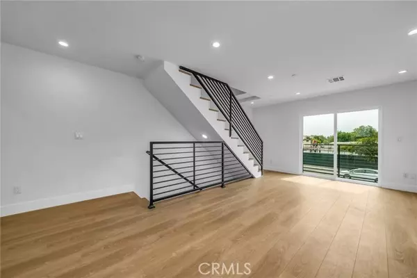 Studio City (los Angeles), CA 91602,4453 Colfax Ave #2