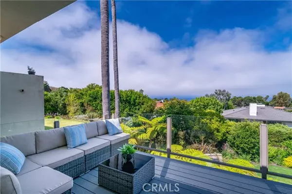 Palos Verdes Estates, CA 90274,1232 Via Coronel