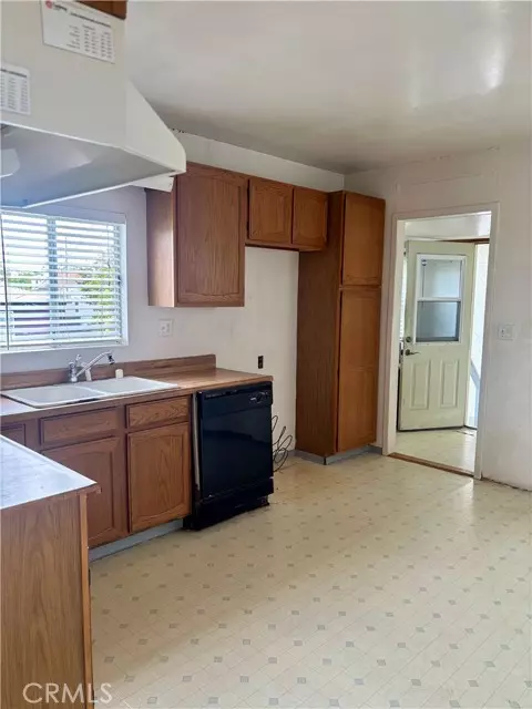 San Pedro (los Angeles), CA 90731,1221 W 13th Street