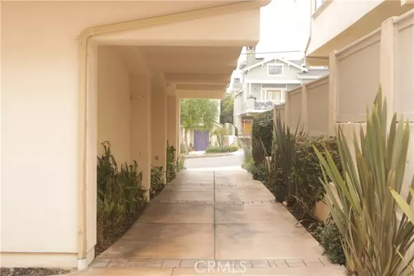 Redondo Beach, CA 90277,222 S Juanita Avenue #A