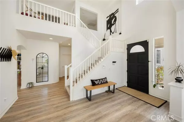 West Hills (los Angeles), CA 91307,7211 Rockridge Ter