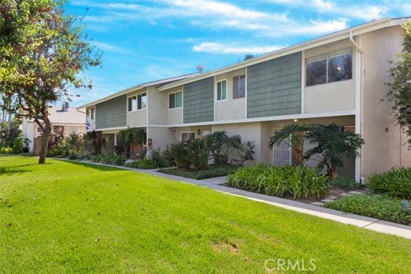 1404 N Tustin #V-4, Santa Ana, CA 92705