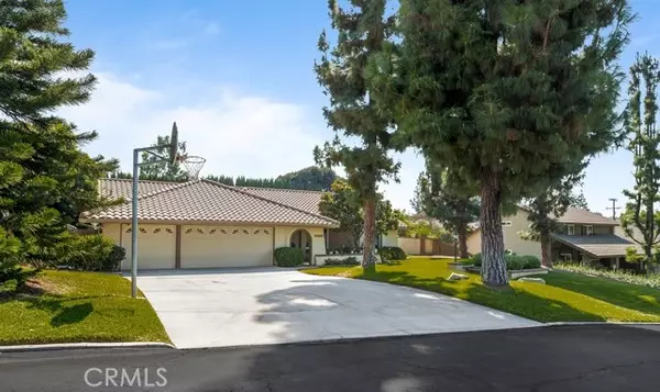 Yorba Linda, CA 92886,18320 Timberlane Drive