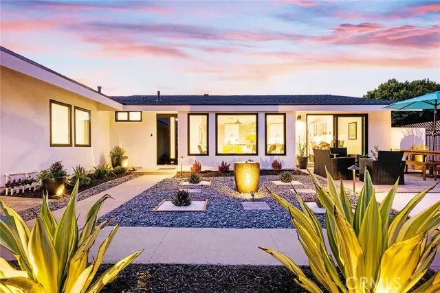 Rossmoor Socal, CA 90720,11561 Baskerville Rd