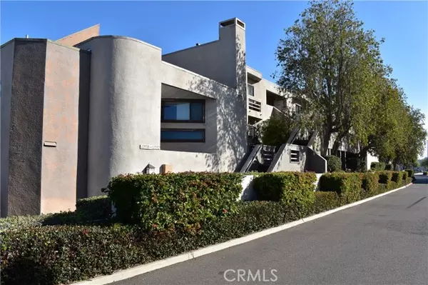 12586 Montecito Rd, Seal Beach, CA 90740