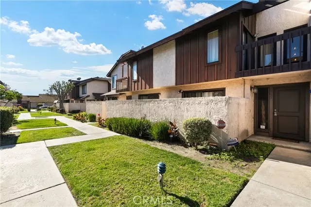 Paramount, CA 90723,8035 70th Street #34