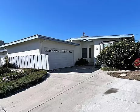 725 Catalina Avenue, Seal Beach, CA 90740