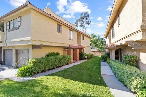 25213 Oak Canyon Lane #4, Lake Forest (el Toro), CA 92630