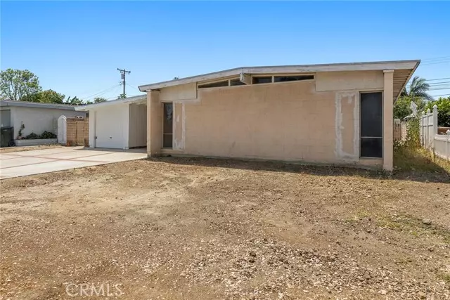 Fullerton, CA 92832,526 W Ash Avenue