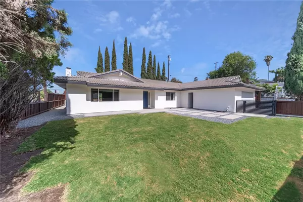 601 Casa Blanca Drive, Fullerton, CA 92832