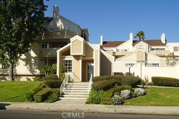 3845 Farquhar Avenue #307, Los Alamitos, CA 90720