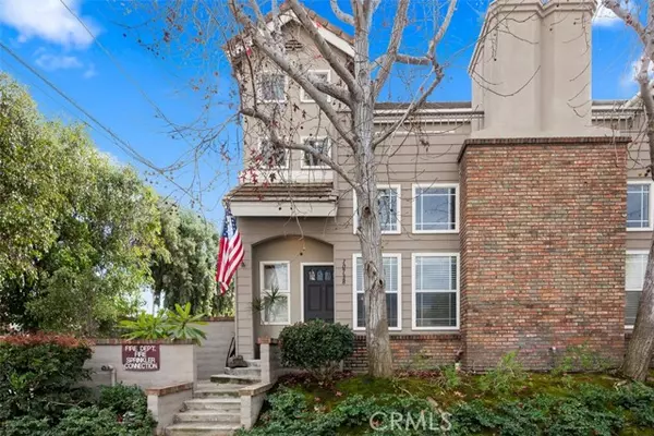 10738 Chestnut Street, Los Alamitos, CA 90720