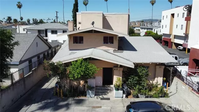 933 N Mariposa Avenue, Los Angeles, CA 90029