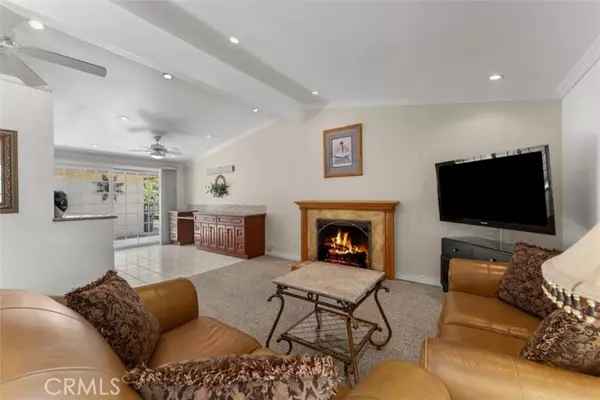 829 S Elliott Place, Santa Ana, CA 92704