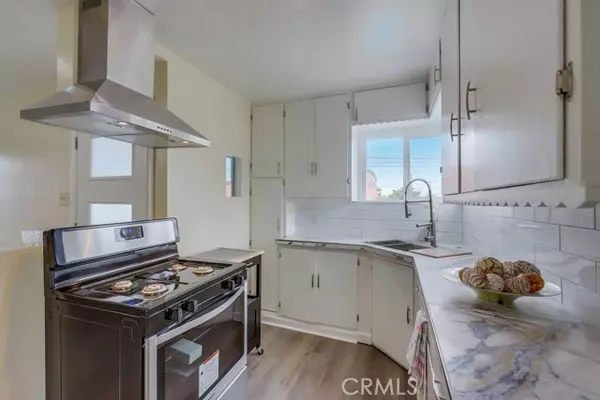 617 N Euclid Street, Santa Ana, CA 92703