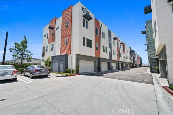 9944 Artesia Boulevard #803, Bellflower, CA 90706