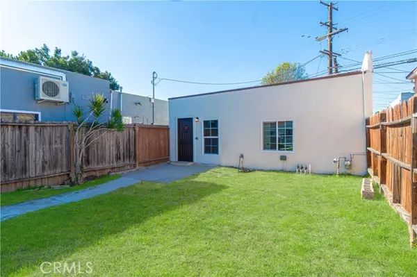 5617 Dairy Avenue, Long Beach, CA 90805