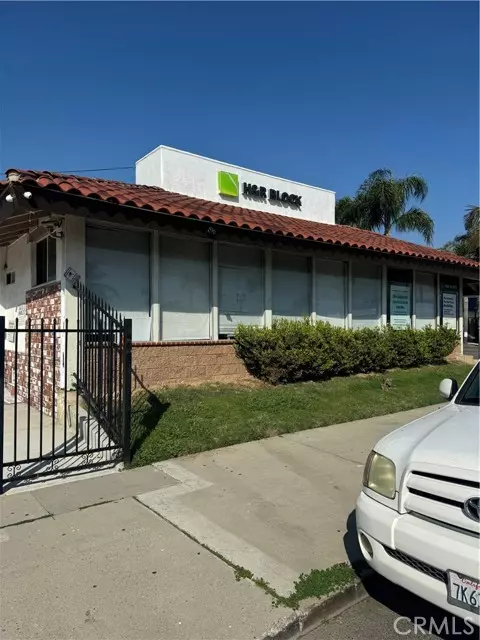 Santa Ana, CA 92701,726 S Main Street