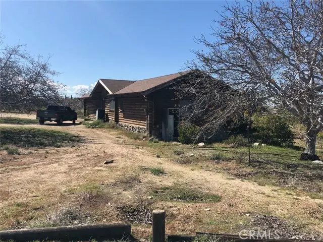 Phelan, CA 92371,9575 Joshua Lane