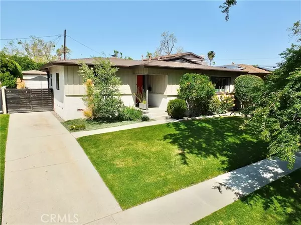 2478 Vuelta Grande Avenue, Long Beach, CA 90815
