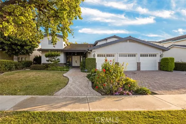 1795 Hummingbird Drive, Costa Mesa, CA 92626