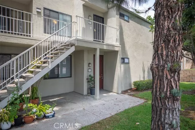 17722 Sergio Circle #102, Huntington Beach, CA 92647