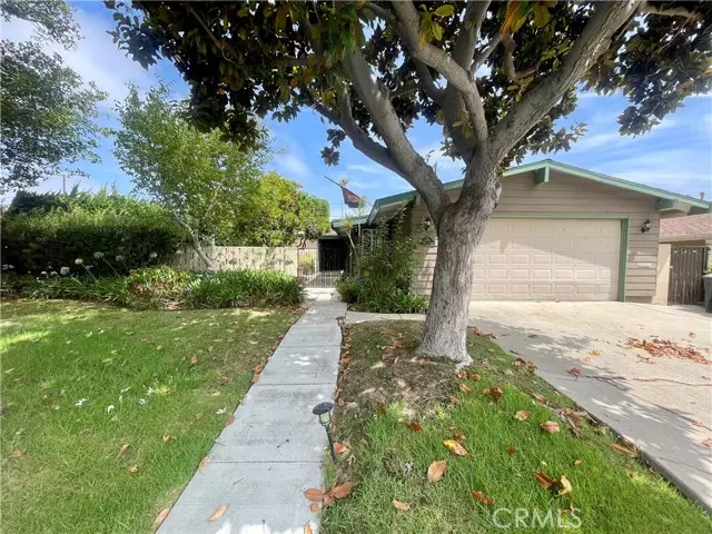 Rossmoor Socal, CA 90720,2751 Gertrude Drive