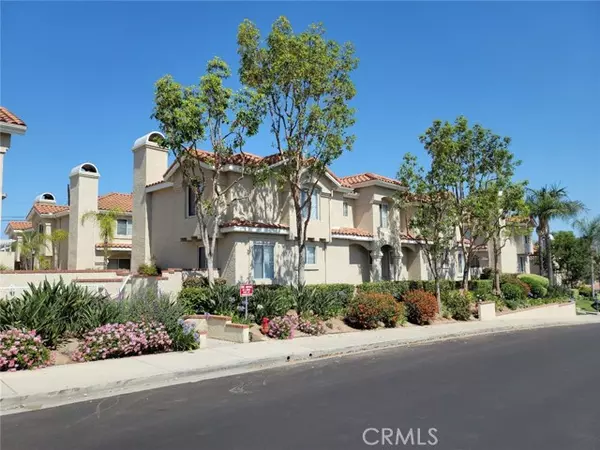 Brea, CA 92821,201 Laurel Avenue #17