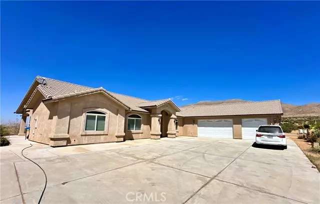 20120 Juniper Road, Apple Valley, CA 92308