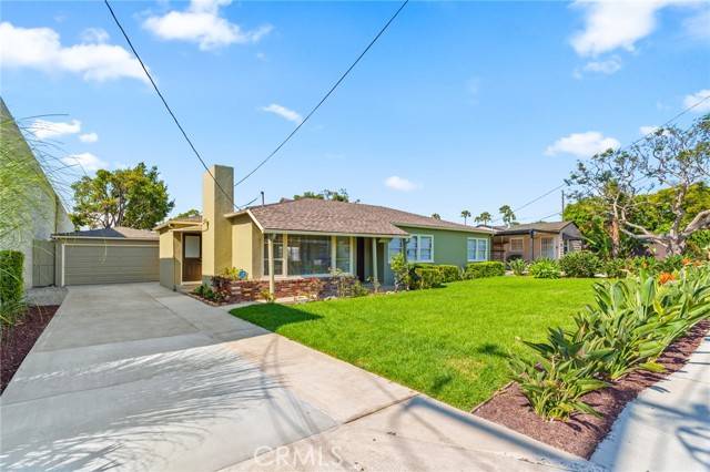 1026 W 18th Street, Costa Mesa, CA 92627