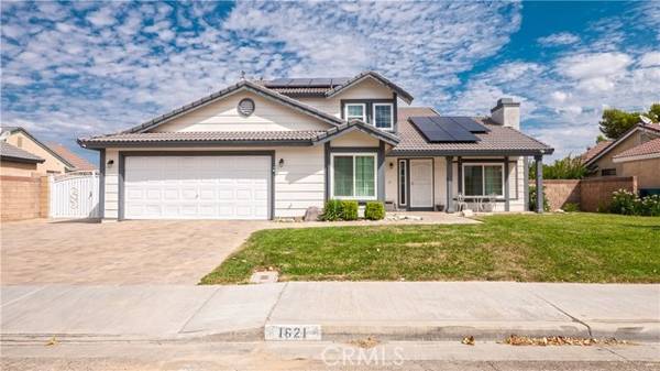 1621 W Newgrove Street, Lancaster, CA 93534