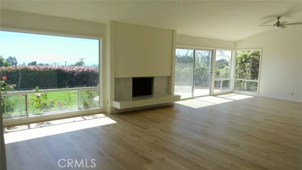 Rancho Palos Verdes, CA 90275,28405 Trailriders Drive