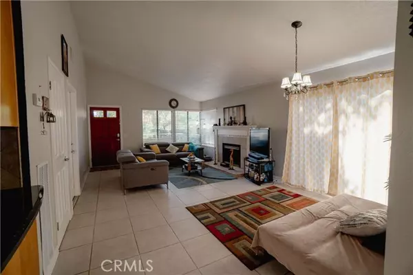 Simi Valley, CA 93063,2252 Oakdale Circle