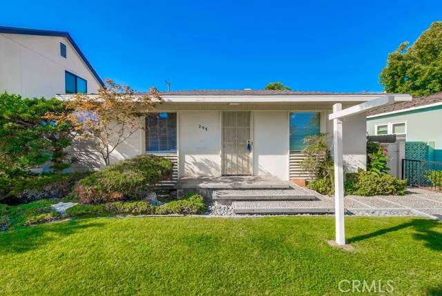 295 Glendora Avenue, Long Beach, CA 90803