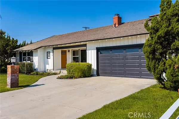 Downey, CA 90240,8575 Lubec Street