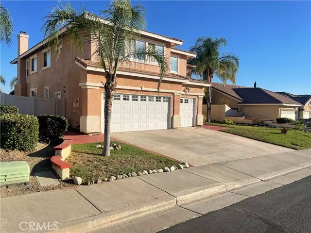 33 Corte Rivera, Lake Elsinore, CA 92532