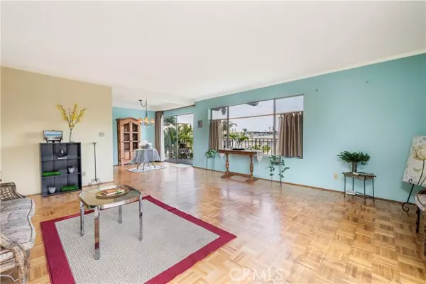 Long Beach, CA 90803,191 Kennebec Avenue #301