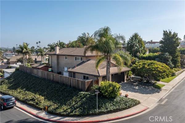 920 N Hillside Drive, Long Beach, CA 90815