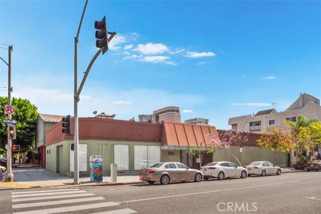 Long Beach, CA 90802,434 E 3rd Street