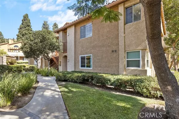 Yorba Linda, CA 92887,5390 Silver Canyon #10B