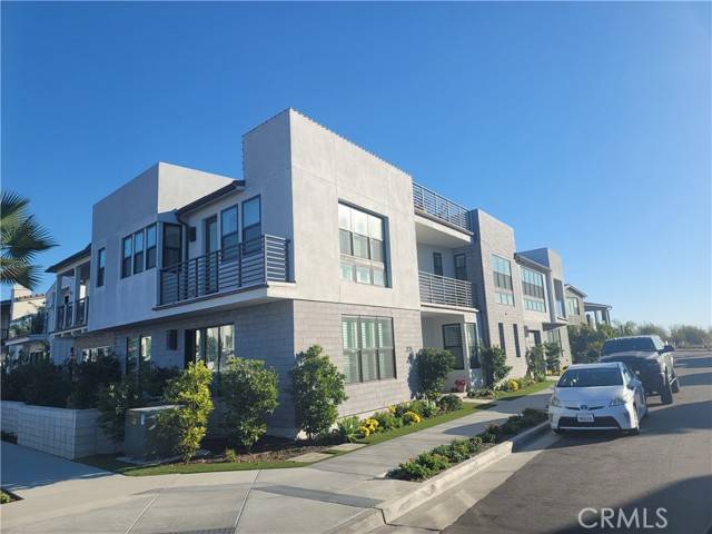 208 Ocean Place, Seal Beach, CA 90740