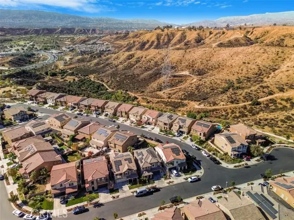 Saugus (santa Clarita), CA 91350,27323 Ardella Place