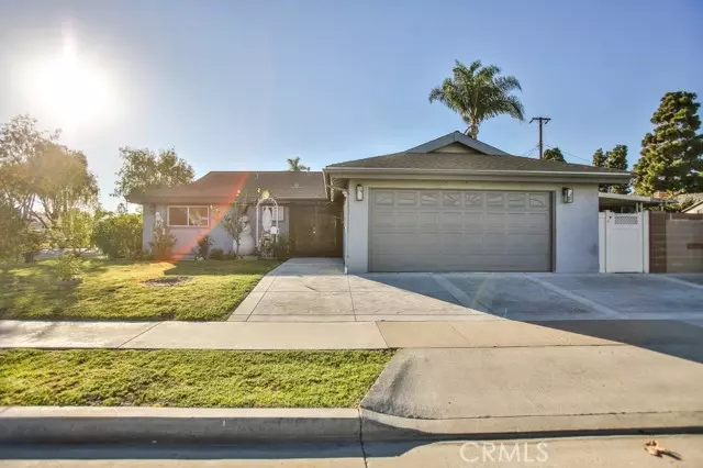 5101 Robinwood Drive, Huntington Beach, CA 92649