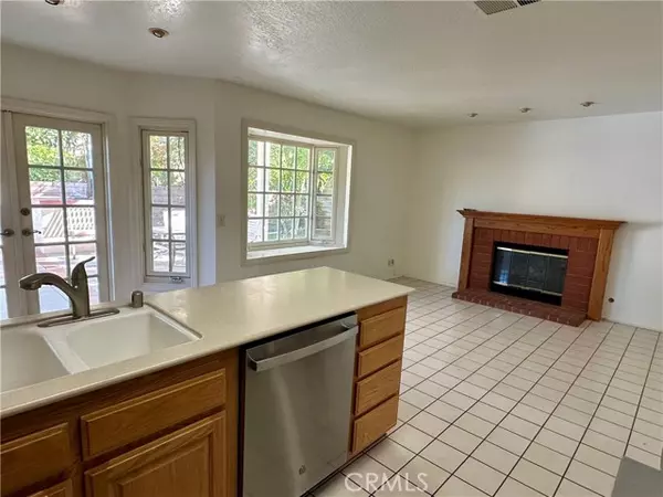 Yorba Linda, CA 92887,21375 Via Del Gavilan