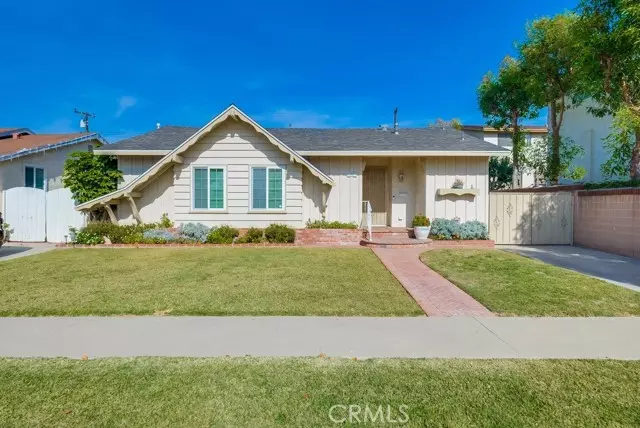 12513 Gradwell Street, Lakewood, CA 90715