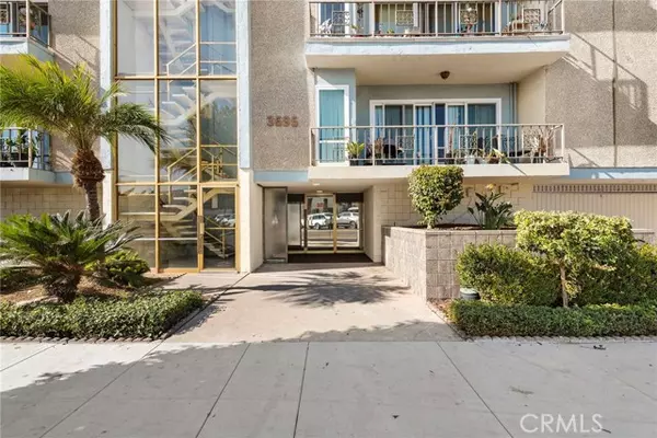 Long Beach, CA 90807,3695 Linden Avenue #9C